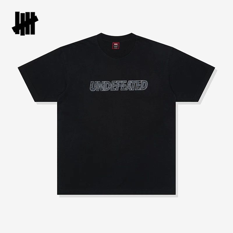 T-shirt unisex a maniche corte - Streetwear Brand Undefeated recensione e prezzo