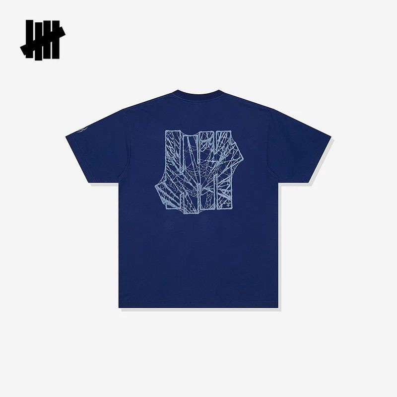 T-shirt unisex a maniche corte - Streetwear Brand Undefeated recensione e prezzo